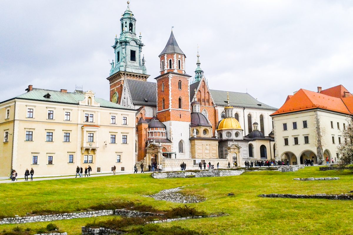 KRAKKÓ, ahol a „Lengyel, magyar két jó barát…”