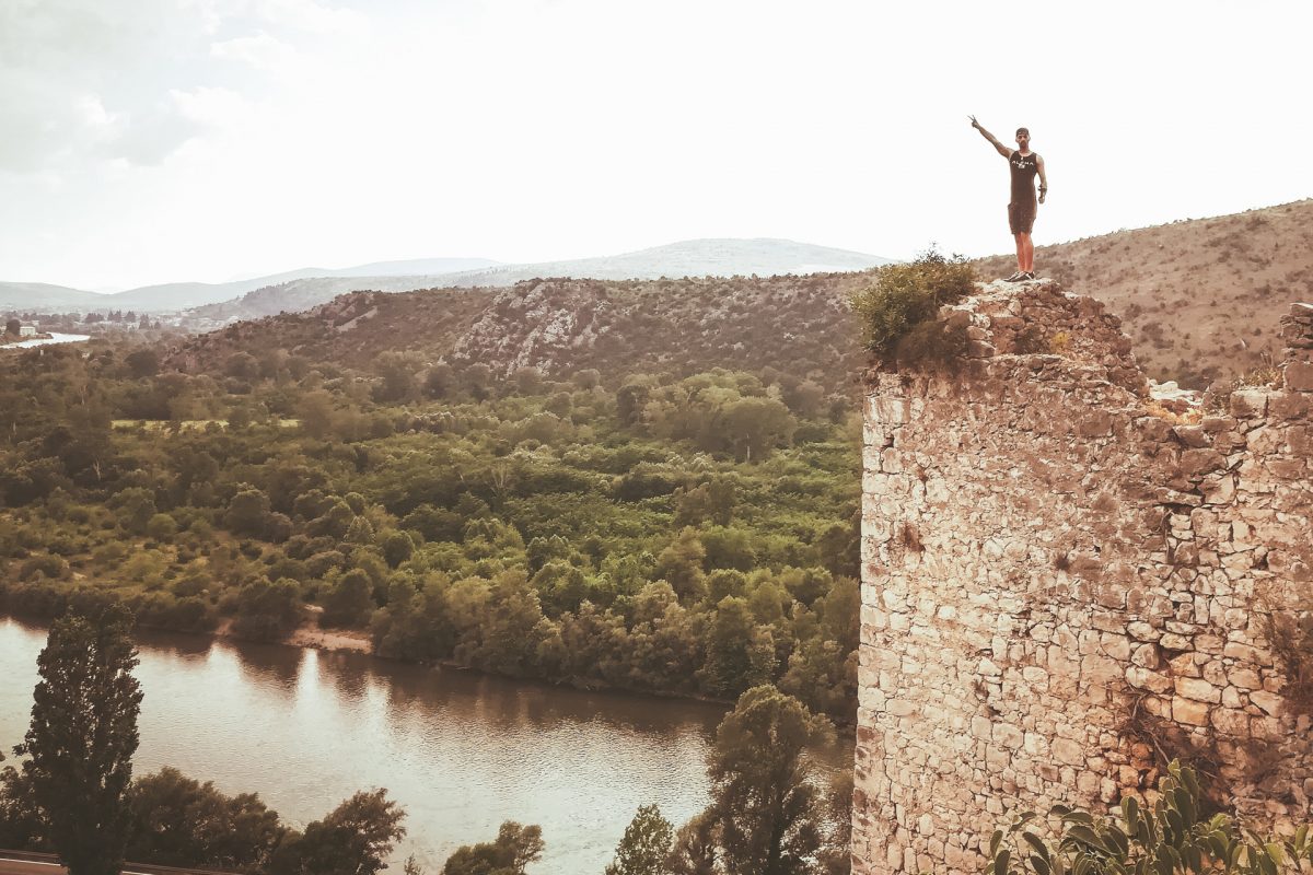 A bosnyák roadshow Blagaj és Neum között