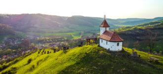 Aprópecsenyék a szászok és székelyek között